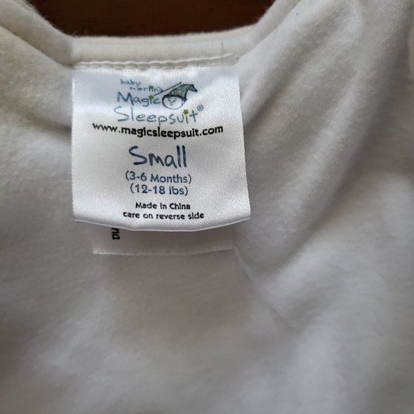 Baby merlin magic sleep suit small - Picture 5 of 8